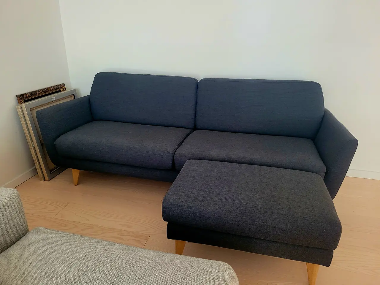 Billede 1 - Mørkegrå sofa