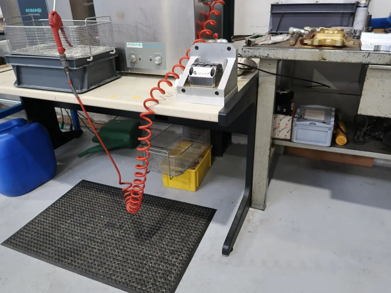 Billede 2 - Arbejdsbord uden indhold