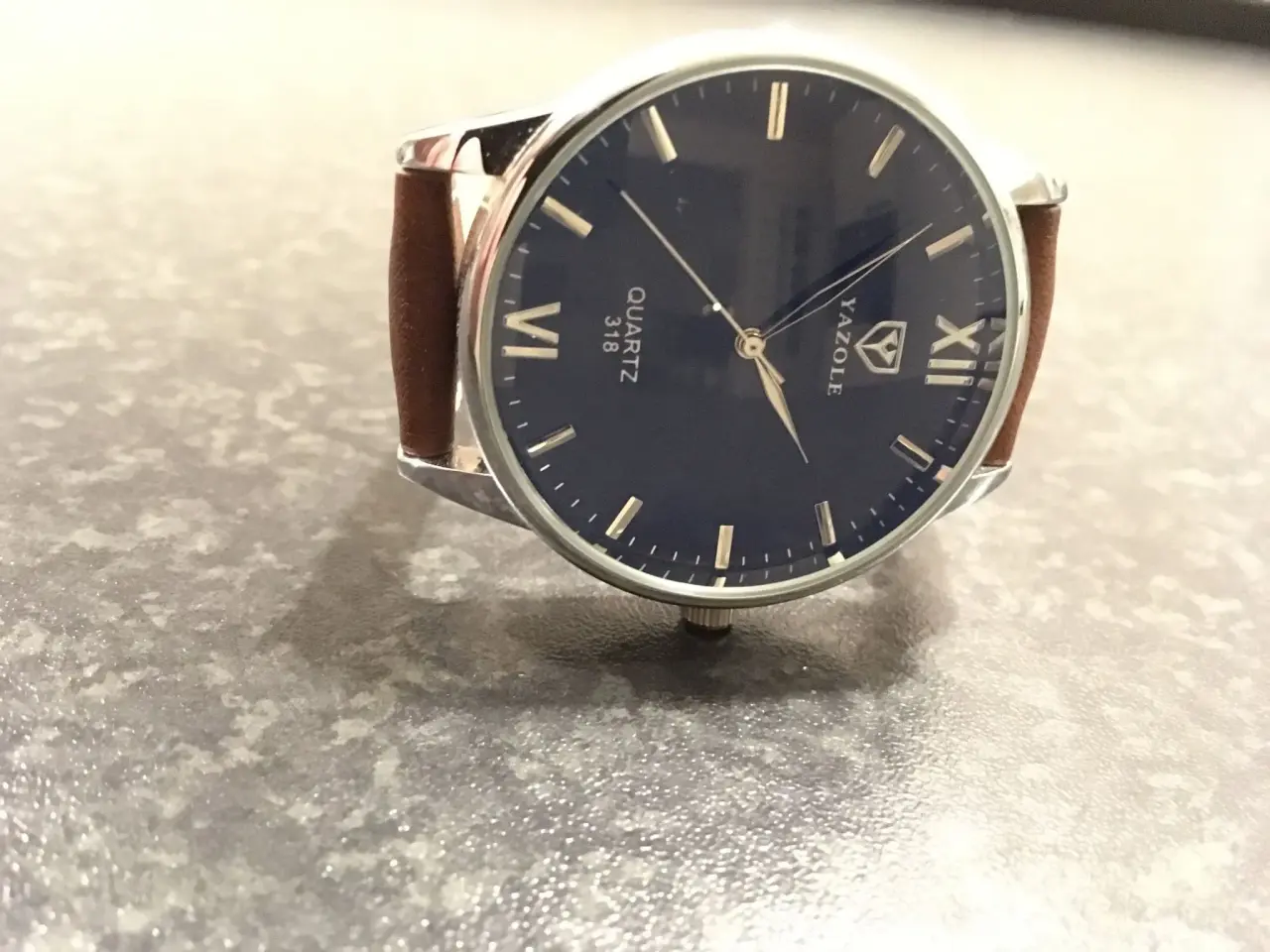 Billede 6 - Flot stilfuld ur, nyt ubrugt Quartz ur