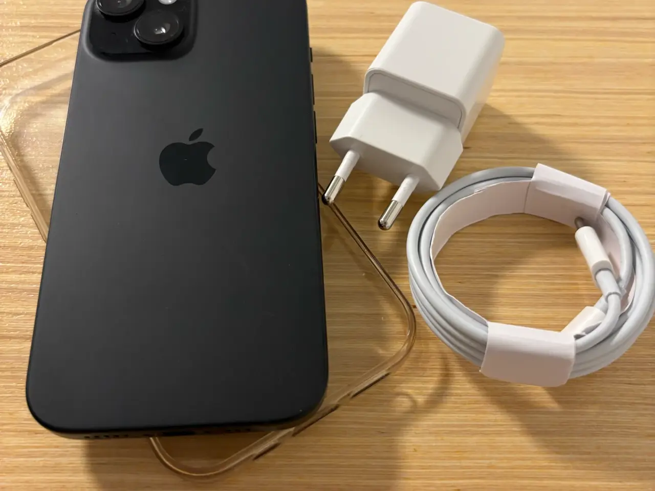 Billede 2 - Meget velholdt iphone 15 128gb