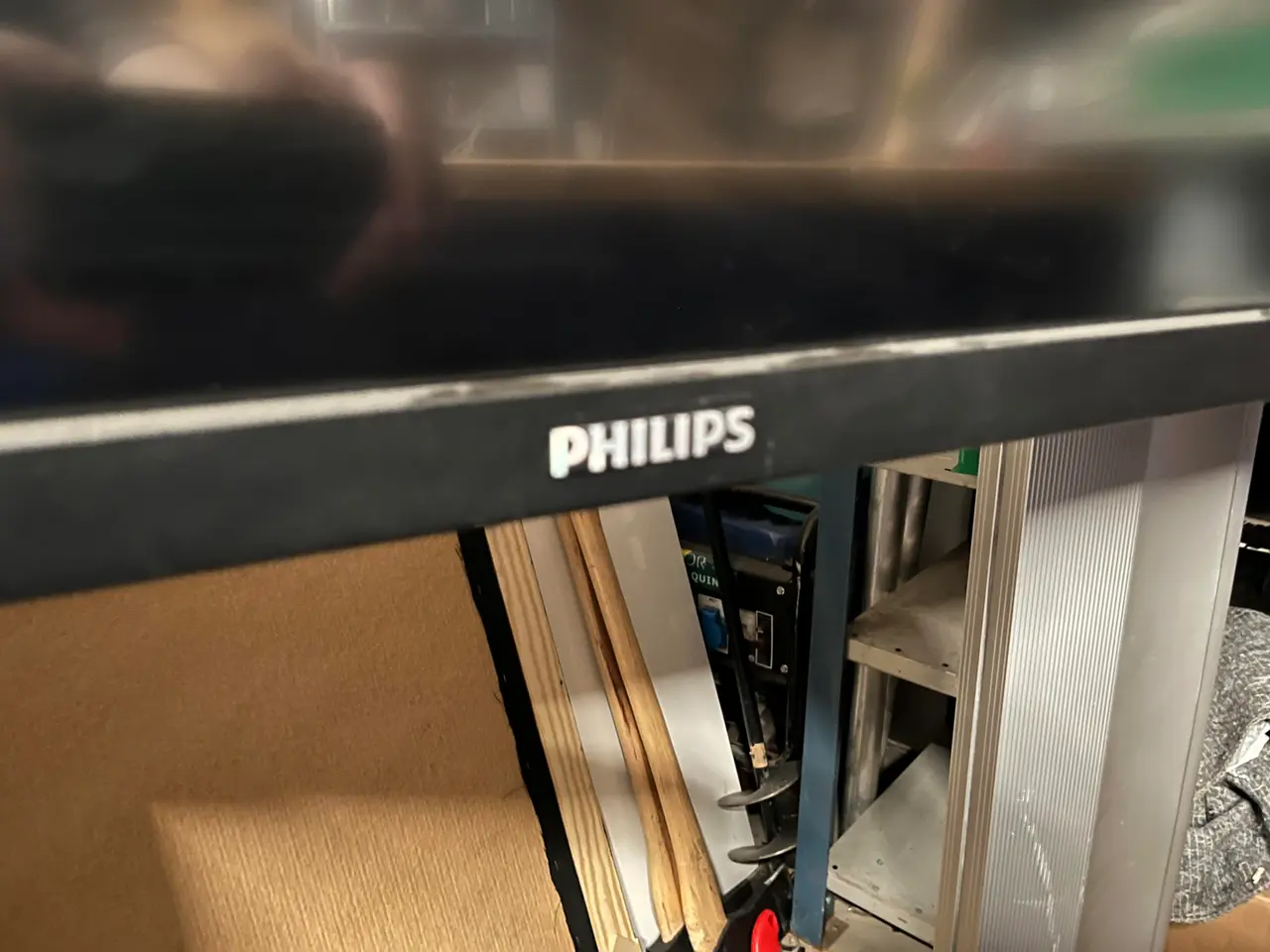 Billede 2 - Fjernsyn PHILIPS 75BDL3010T på rullestativ