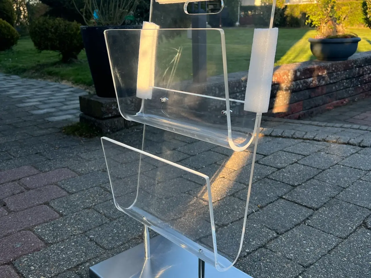 Billede 5 - Eksklusiv avis- brochureholder fra chairs + more.
