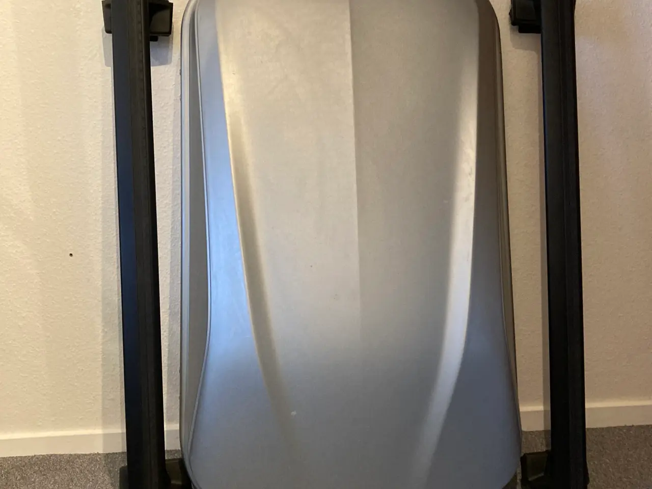 Billede 1 - Thule tagbøjler og box til Peugeot 208 sælges.