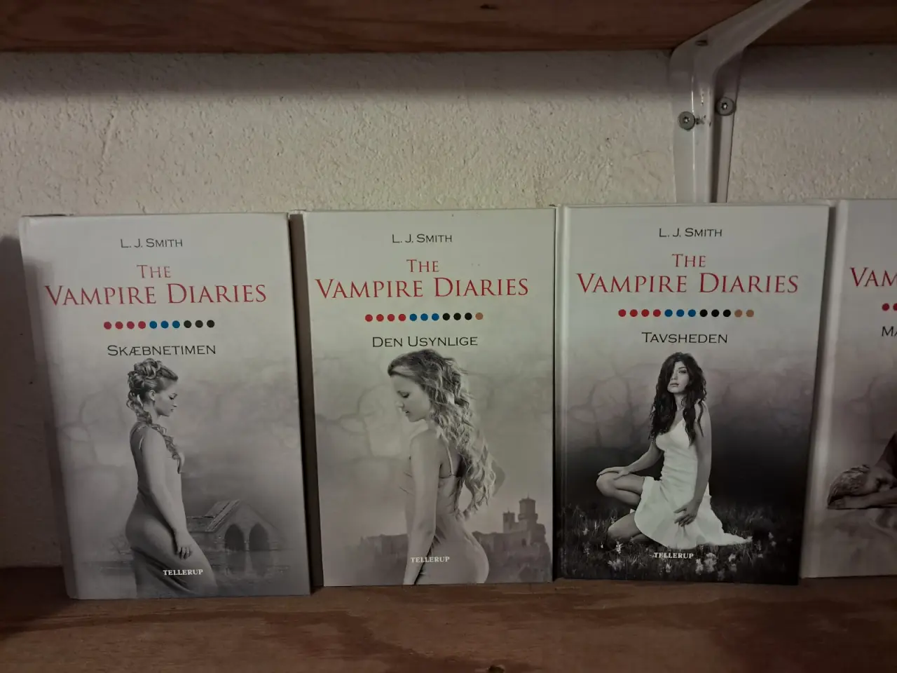 Billede 6 - Vampire diaries komplet