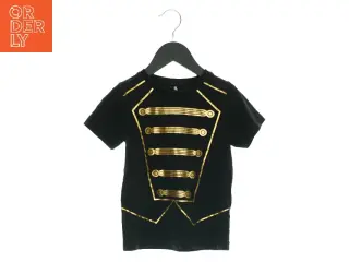 T-shirt fra Name it (str. 110-116)