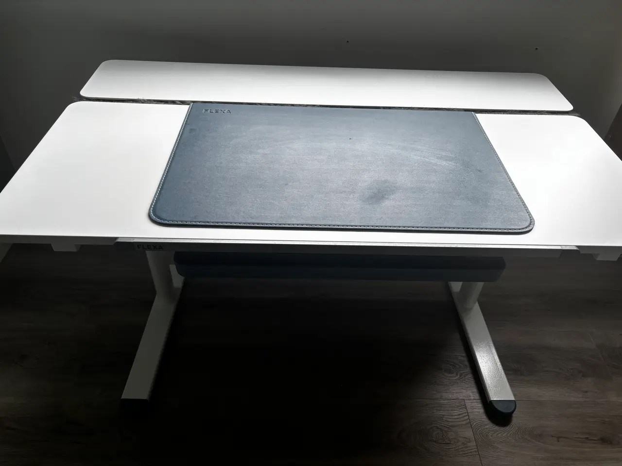 Billede 1 - FLEXA EVO skrivebord med frontvipning, skuffe