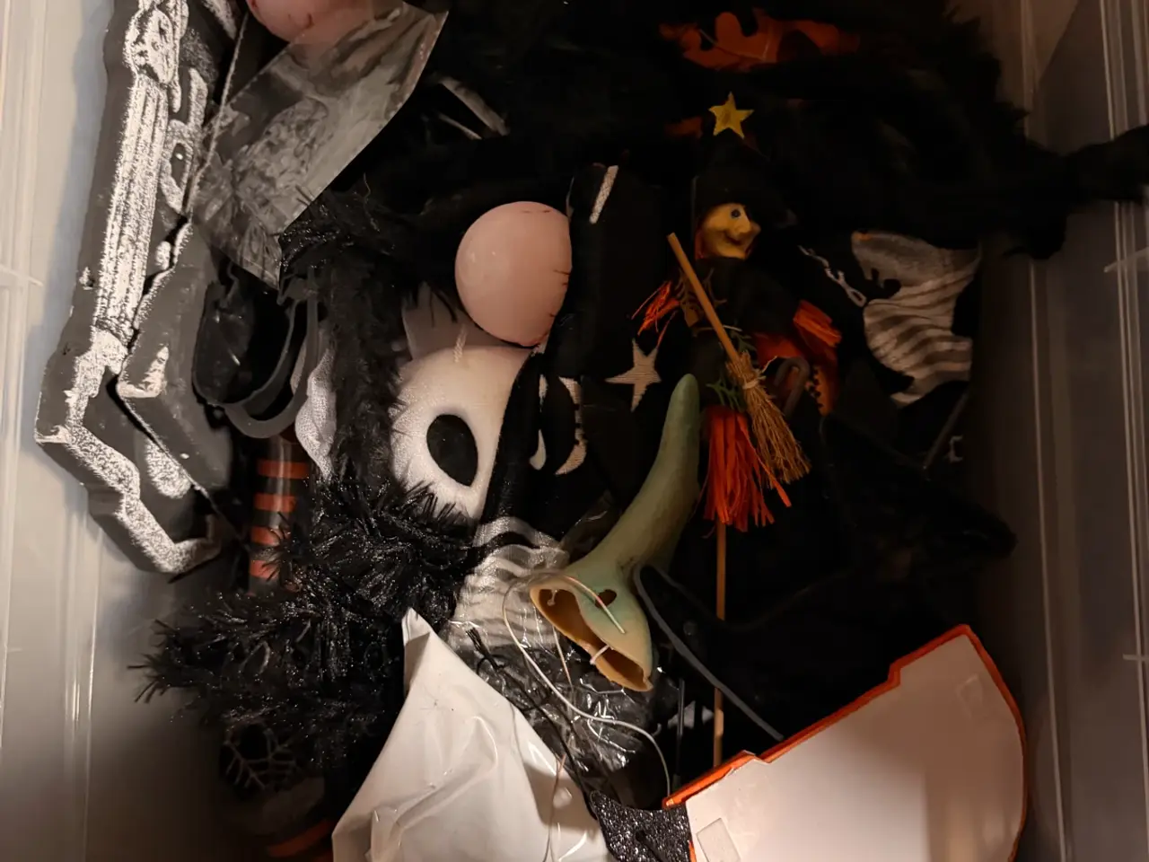 Billede 1 - Ass. Halloween pynt