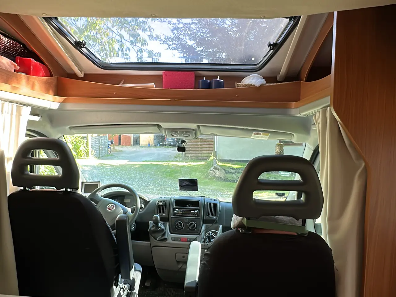 Billede 6 - Velholdt autocamper med 99.775 km, fransk seng, sæ
