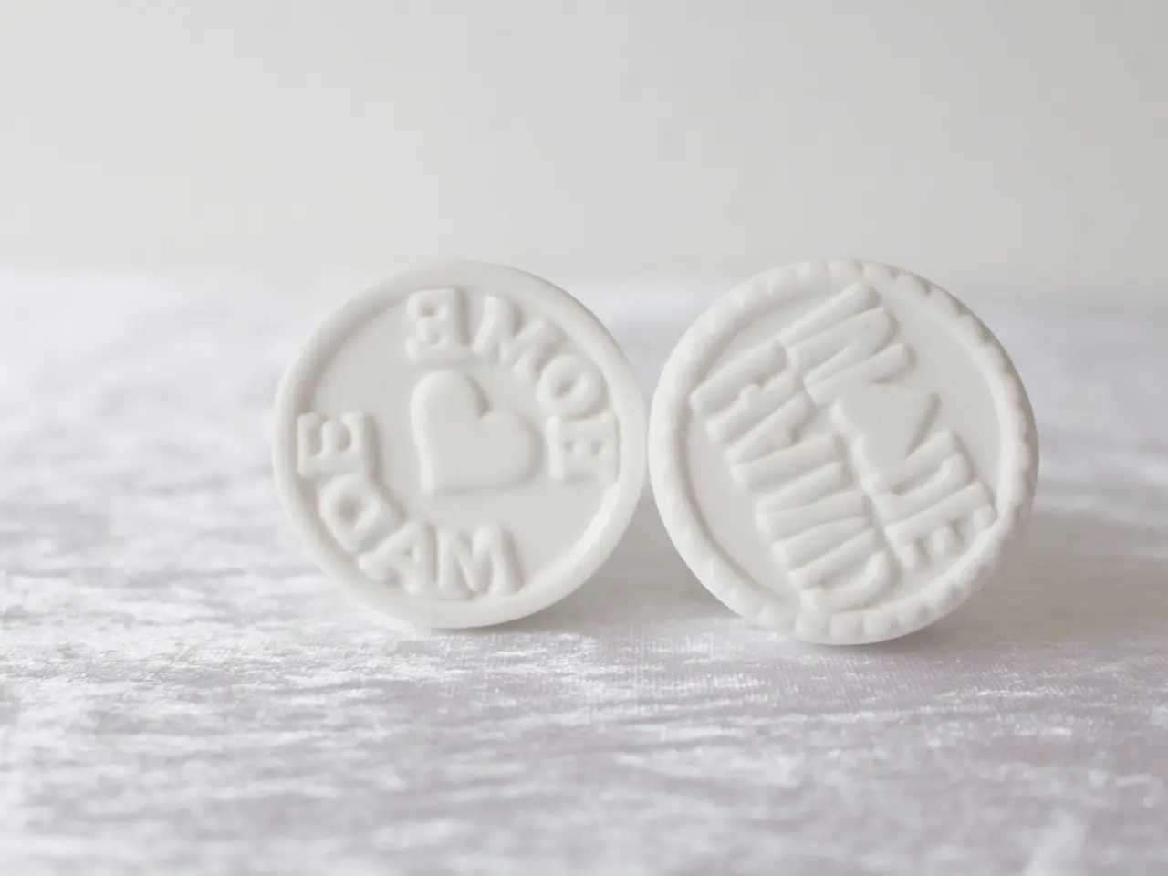 Billede 2 - 2 porcelænsstempler bagning