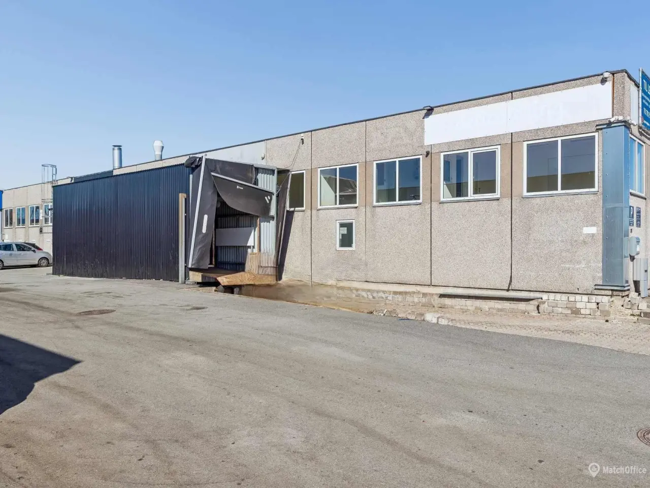 Billede 2 - Taastrup - 843m² til produktion/lager og kontor.
