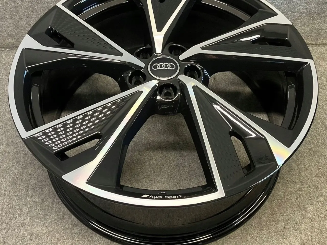 Billede 1 - ALUFÆLGE AUDI A6 S6 C8 4K0 21"