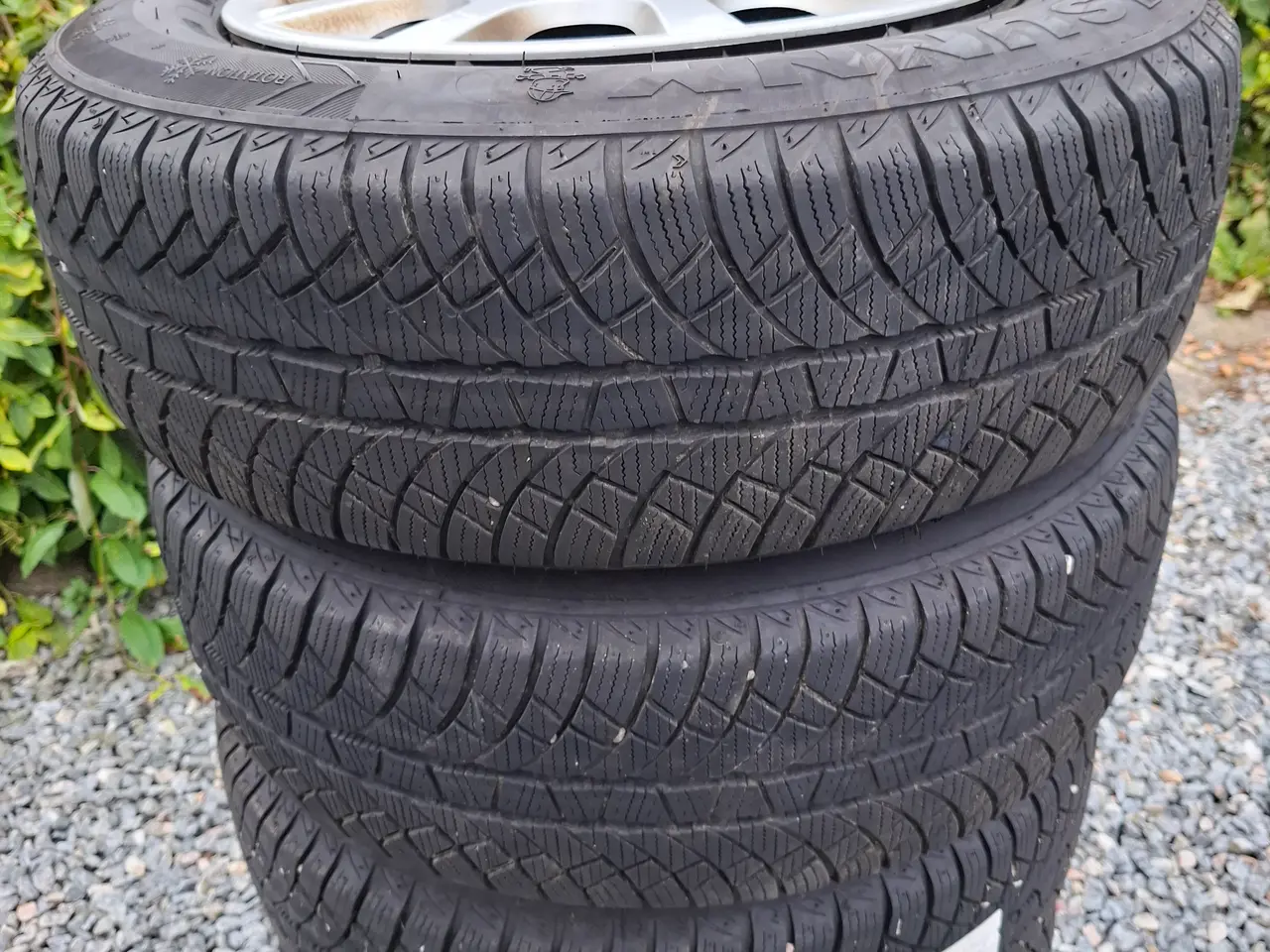 Billede 1 - Vinterdæk med fælge til f.eks Hyundai i30