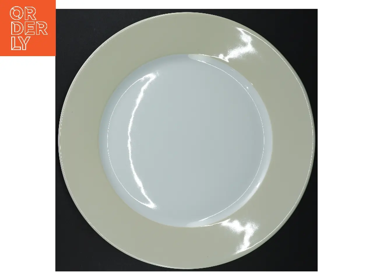 Billede 4 - Porcelænstallerkner fra IKEA (str. Ø. 32 cm)