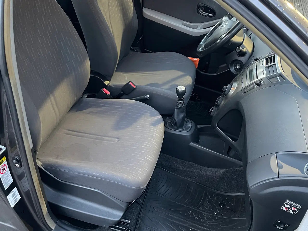 Billede 9 - TOYOTA YARIS 1,3 MAN 2010. 6-GEAR 