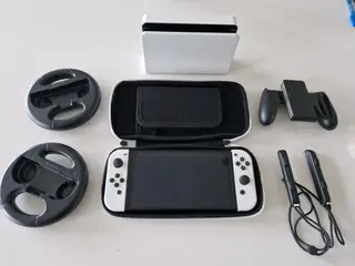 Nintendo Switch OLED model incl. tilbehør