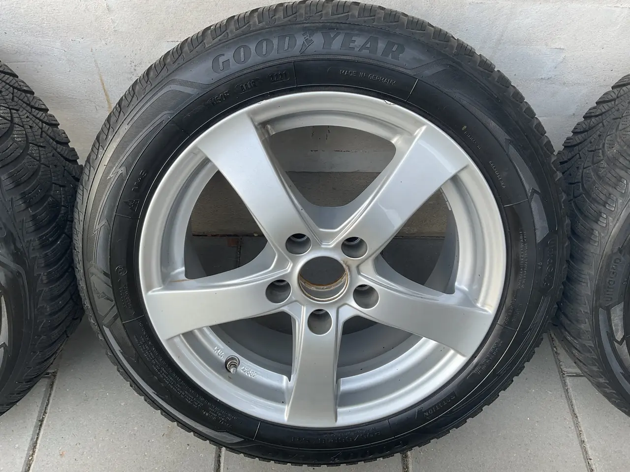 Billede 6 - Alufælge med Goodyear vinterdæk