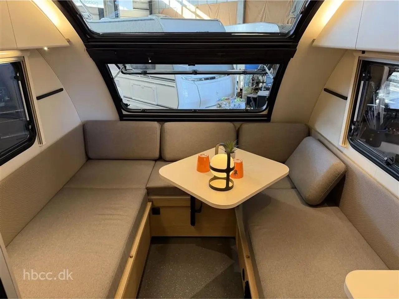 Billede 12 - 2026 - Adria Action 391 LH Classic Adria Action 391 LH Classic – Kompakt designvogn med komfort i fokus