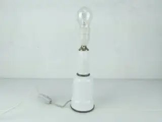 Flot Heiberg lampe med fod og samlinger i Messing.