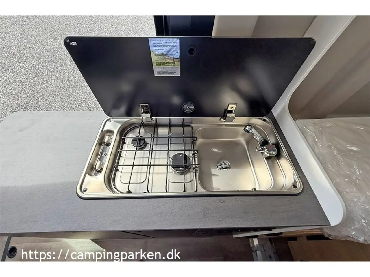 Billede 10 - 2025 - SunLight Sunlight campervan i Adventure, under 6 meter, sort metallic, automatgear og meget udstyr!