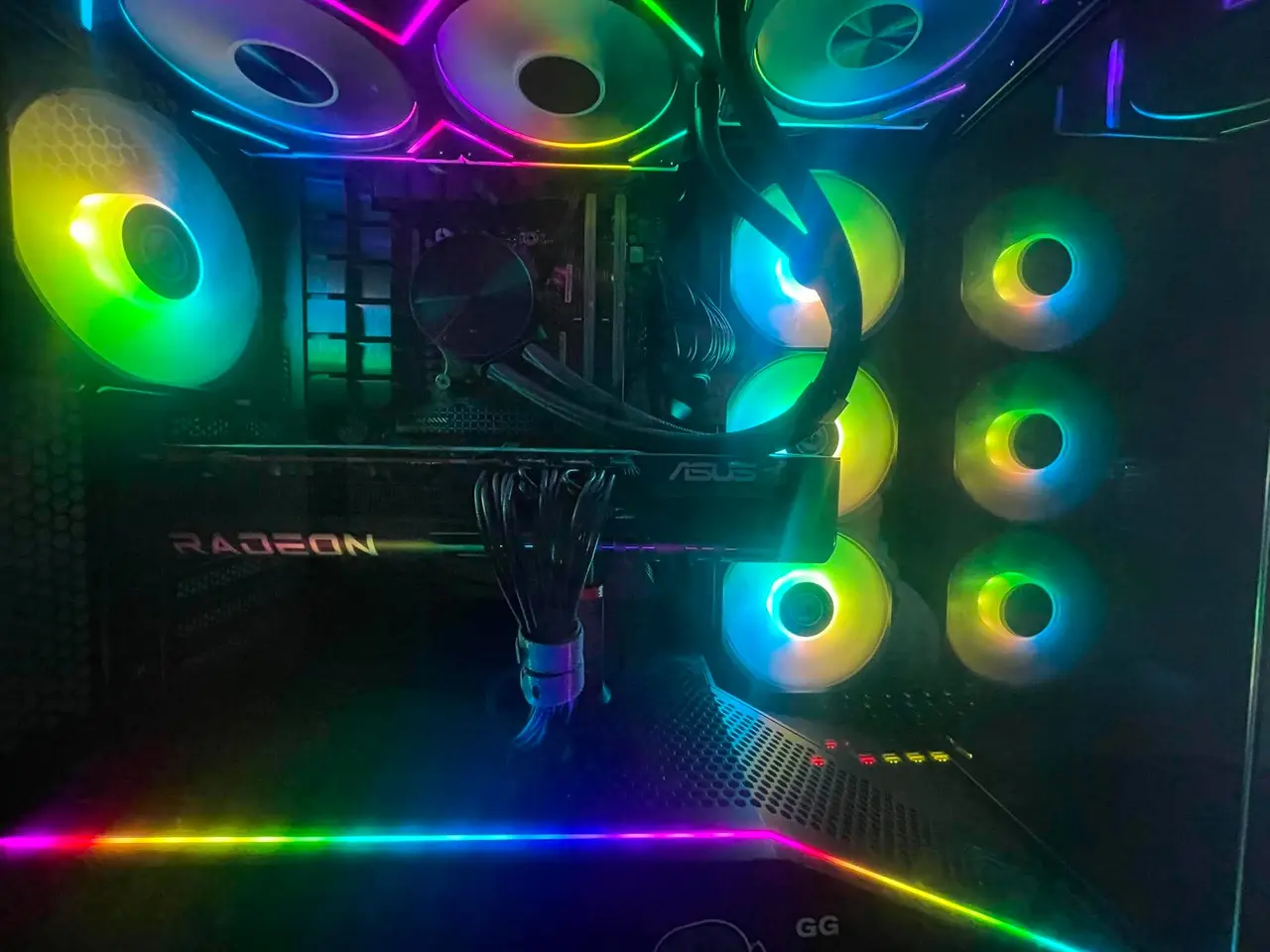 Billede 2 - Gaming PC + 27" QHD 144Hz skærm – RX 9070 XT