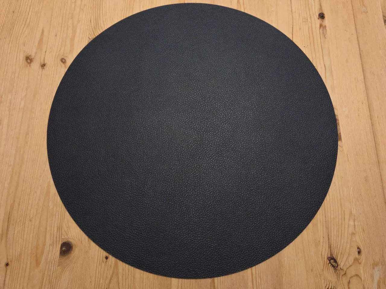 Billede 5 - Vendbar dækkeserviet Ø38 cm - 25 DKK pr. stk