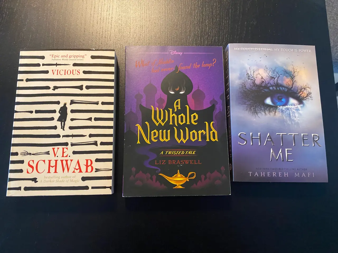 Billede 1 - Vicious, A Whole New World, Shatter Me
