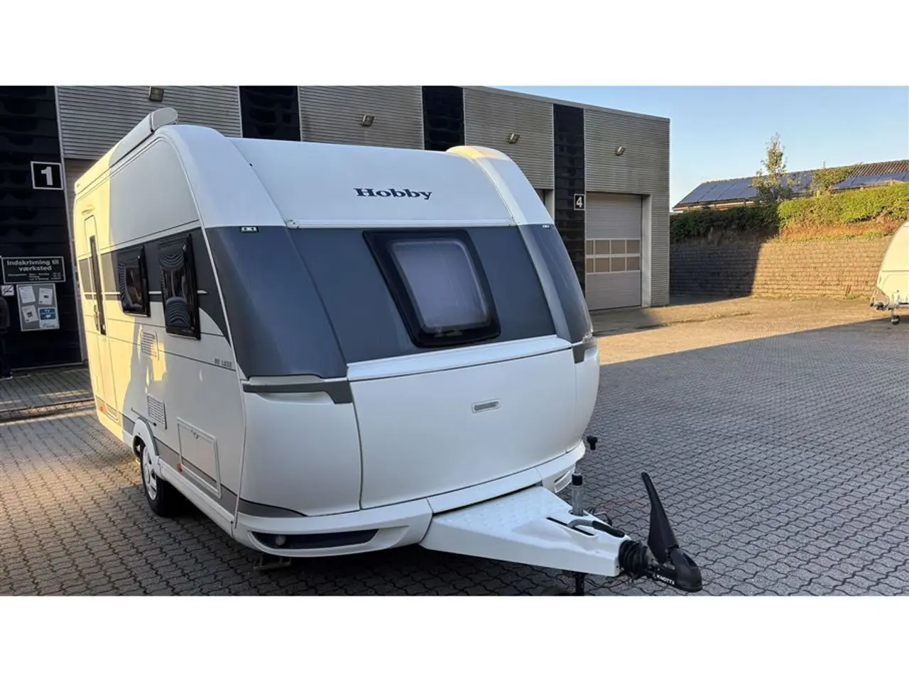 Billede 2 - 2021 - Hobby De Luxe 440 SF Pæn og velholdt campingvogn