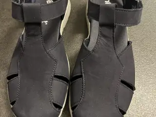 New feet