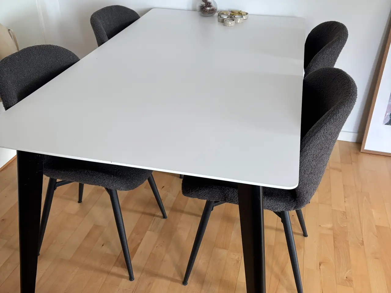 Billede 3 - Hvidt spisebord 