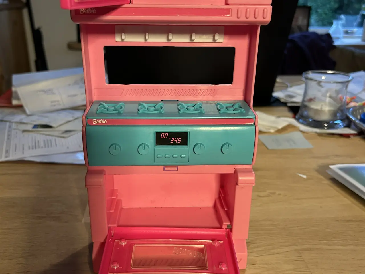 Billede 2 - Barbie køkken samt køkken redskaber