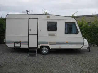 Campingvogn  mellem st.
