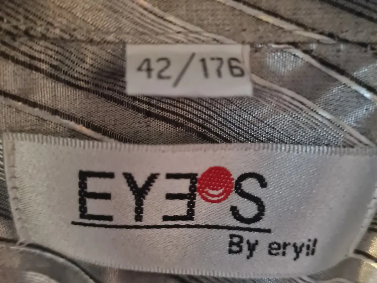 Billede 3 - Eyes by eryil skjorte str 42