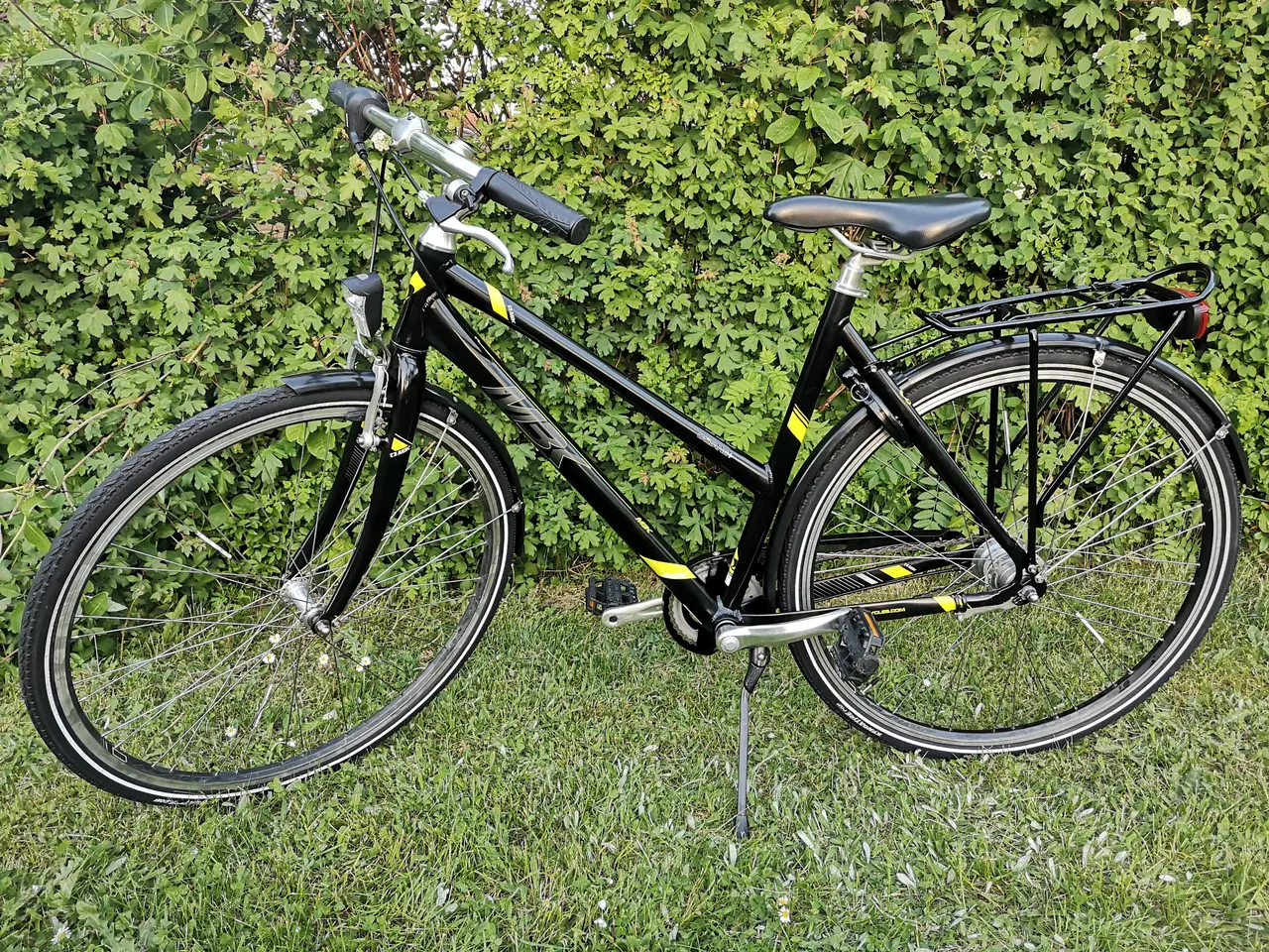 Billede 2 - Flot MBK dame-pigecykel ,godt dæk,28",53 cm, 7 gea