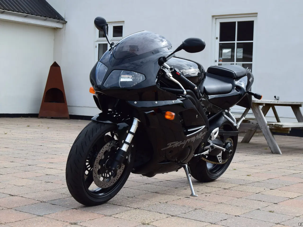 Billede 12 - Triumph Daytona 955i Naked bike