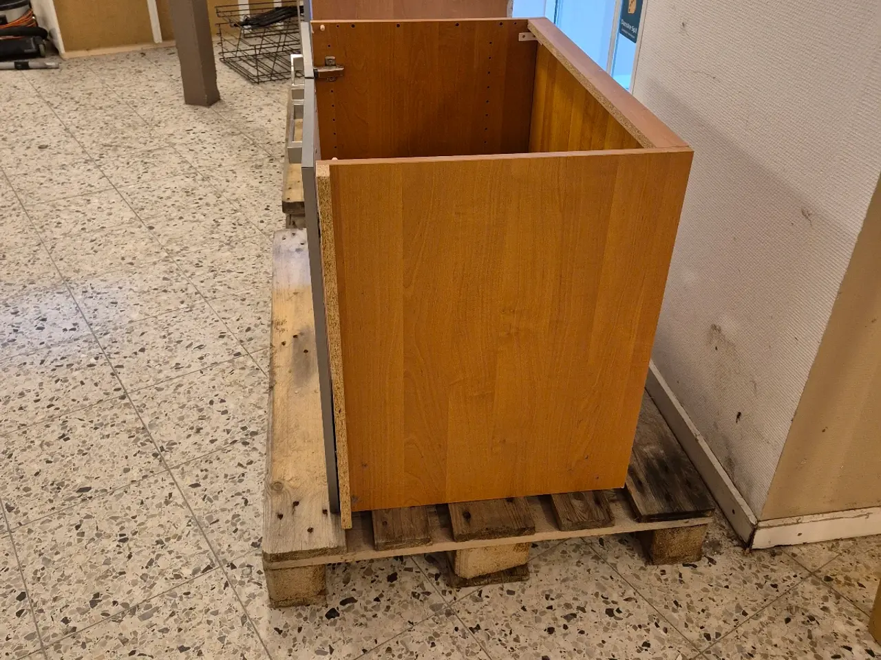 Billede 3 - Skabe til køkken/bad/garderobe/opbevaring