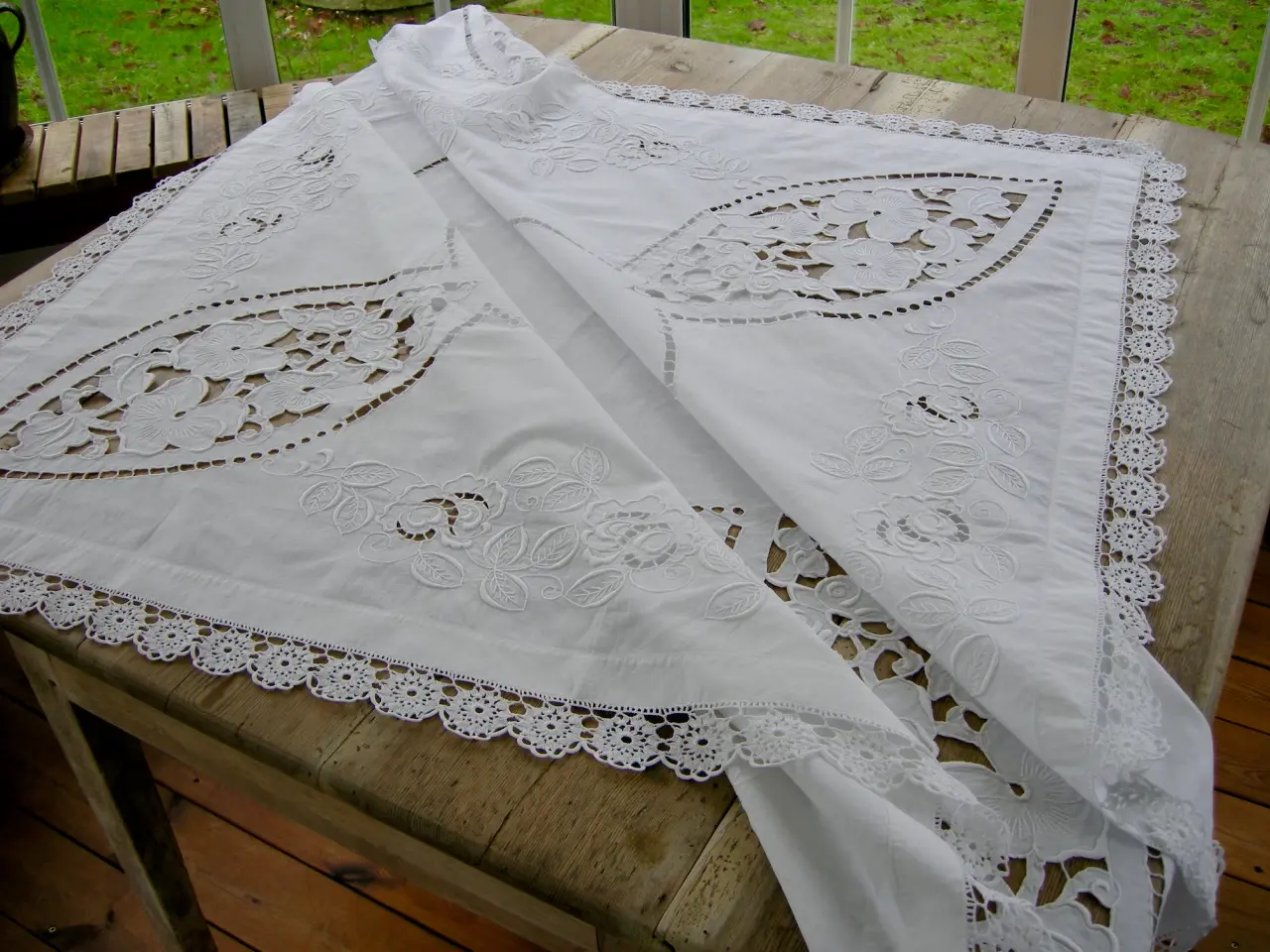 Billede 4 - 130 X 130 BRODERET HØRDUG - HÅNDBRODERET - HØR