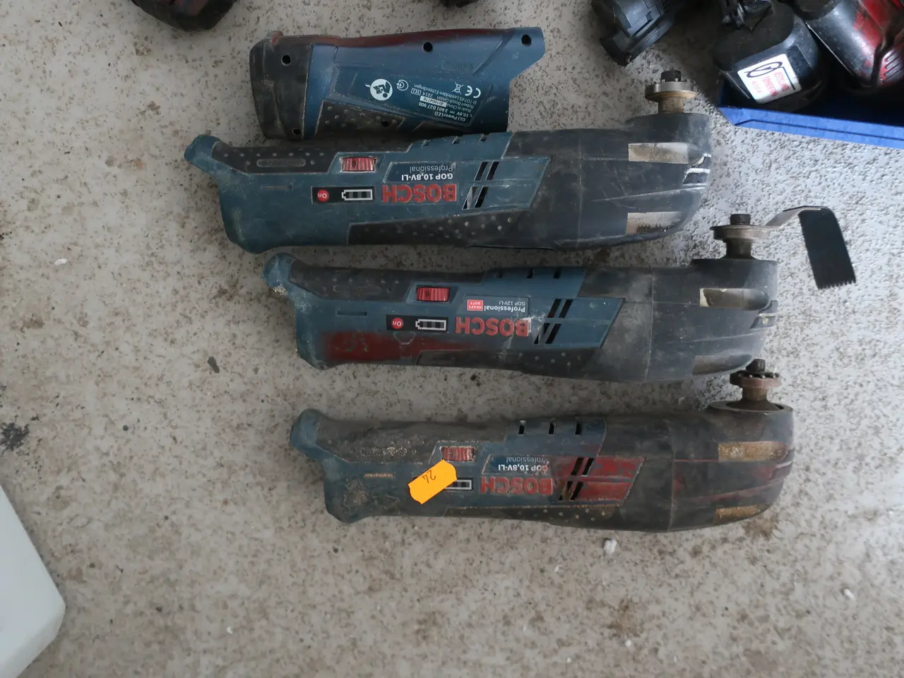 Billede 3 - Bajonetsav, 2 stk. lamper, 3 stk. multicuttere samt batterier