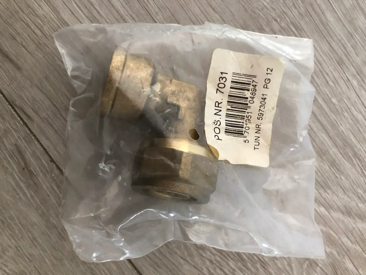 Billede 5 - 6 stk. HELT NYE messing vinkelkoblinger / fittings