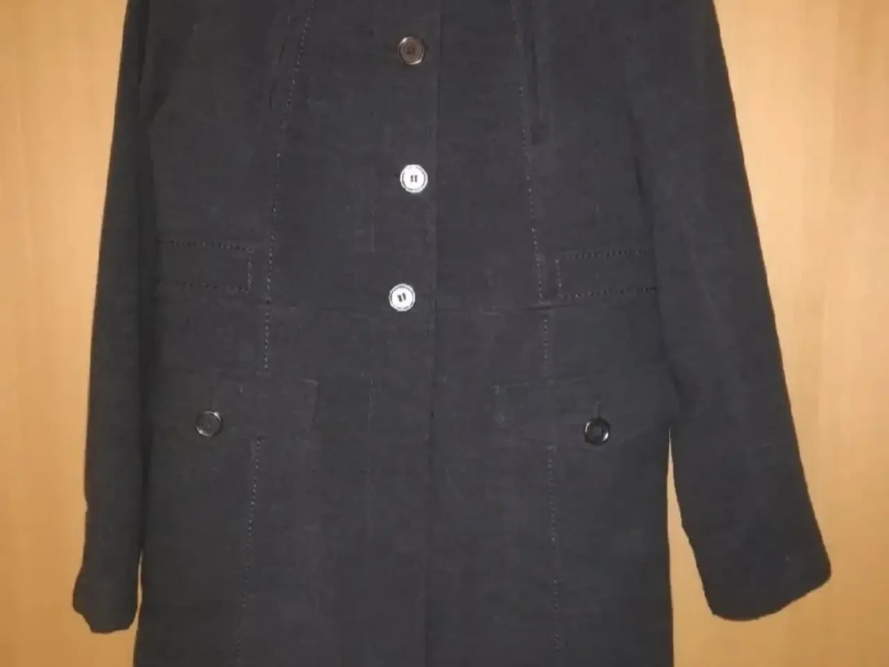Billede 1 - Lækker jakke fra H&M