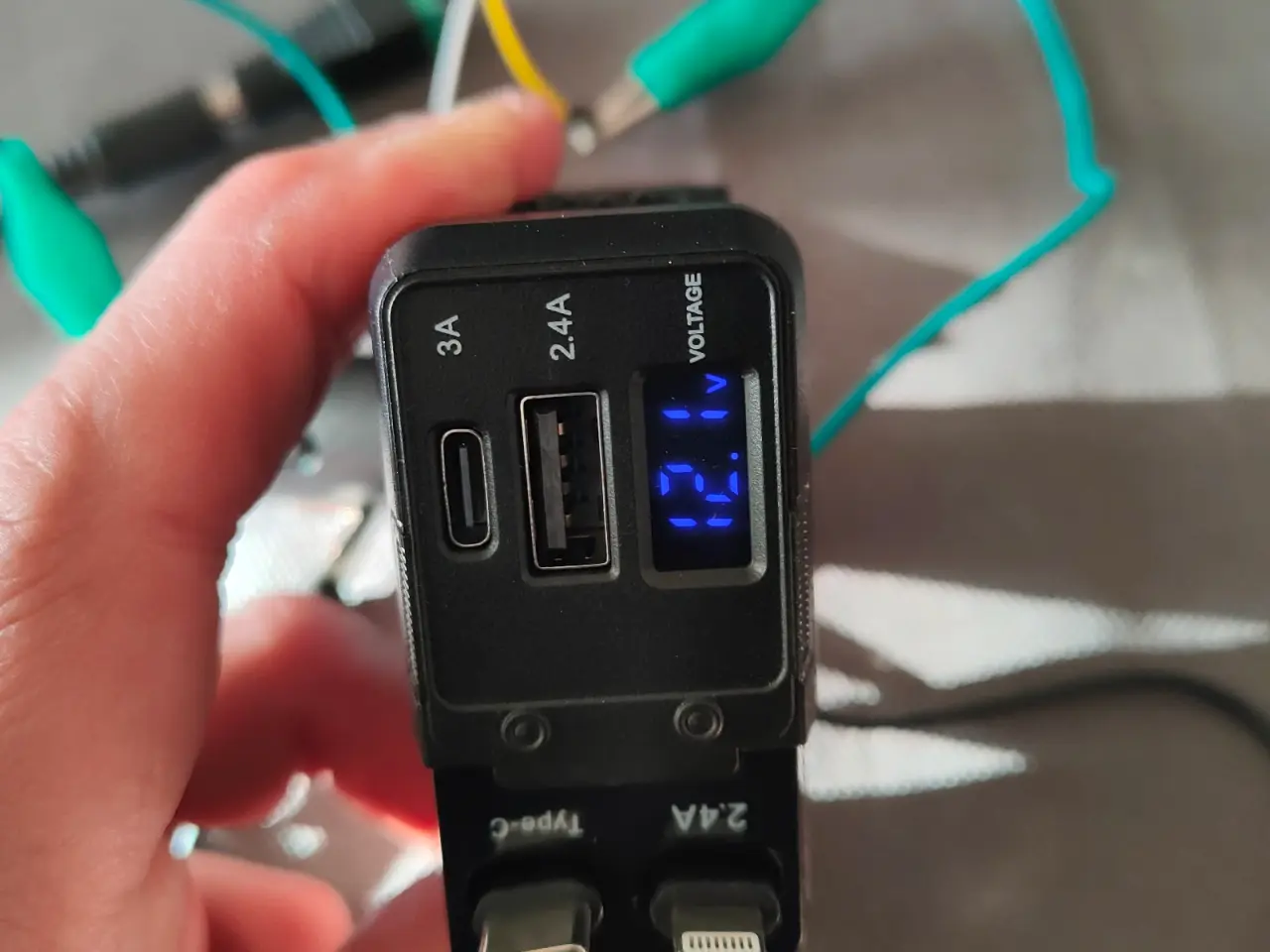 Billede 7 - En 4-i-1 bilopladeradapter