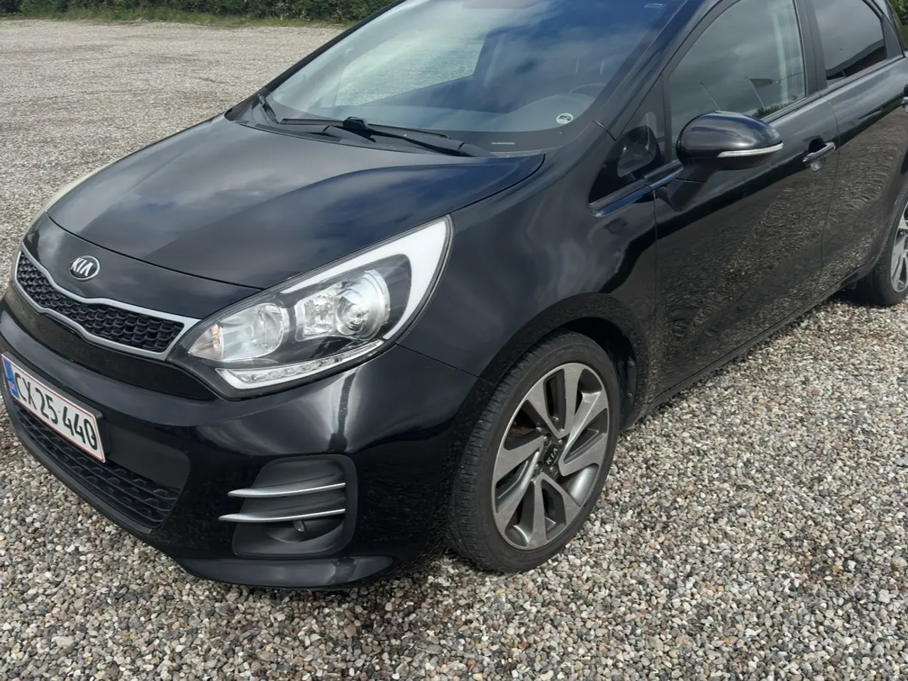Billede 5 - Rigtig flot bil med nyere motor - masser af udstyr