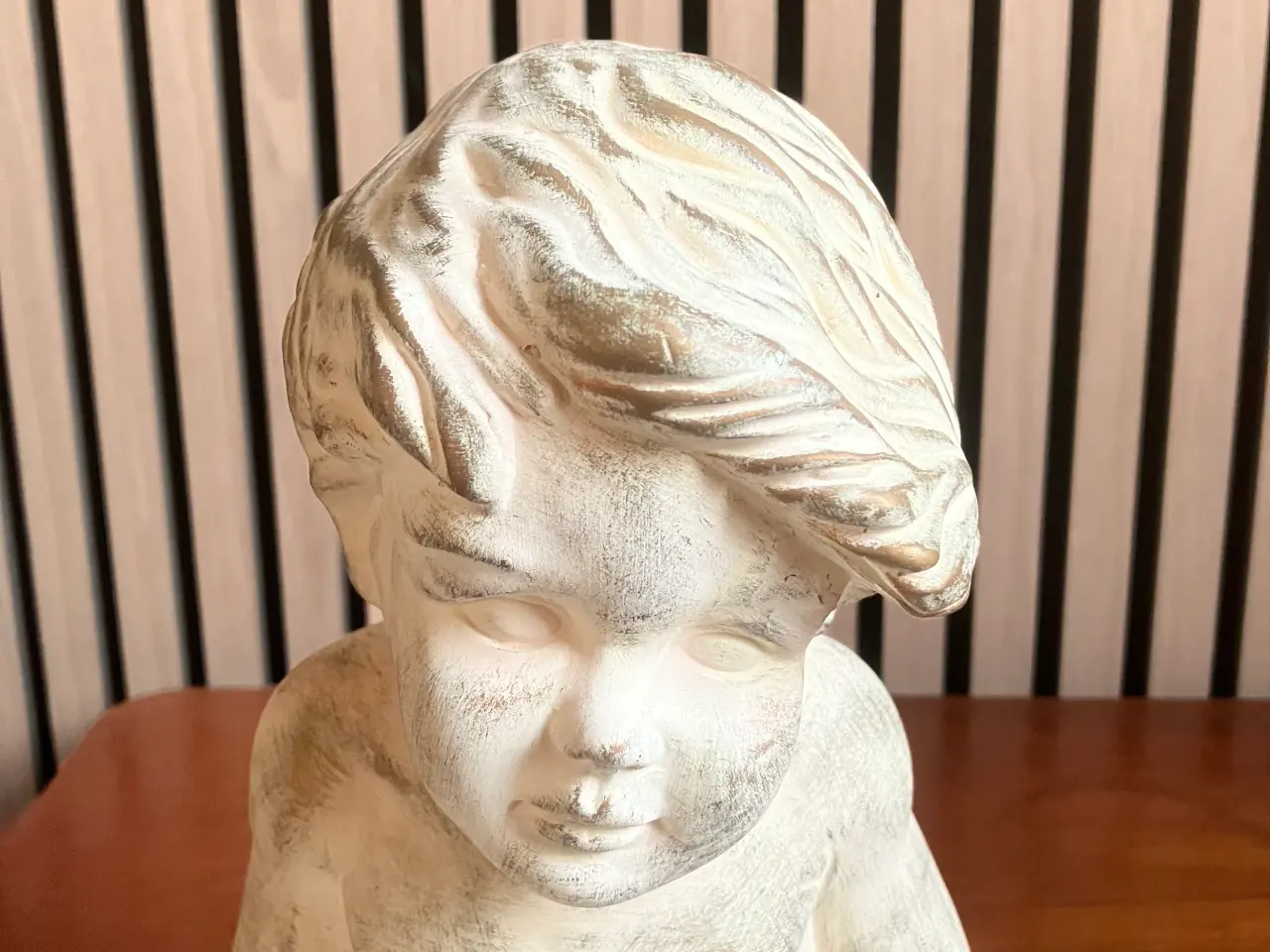 Billede 2 - Sød Siddende figur/skulptur