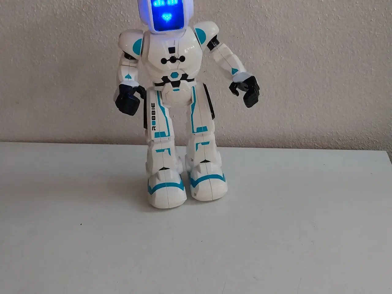Billede 1 - Robot med lys, lyd og bevægelse