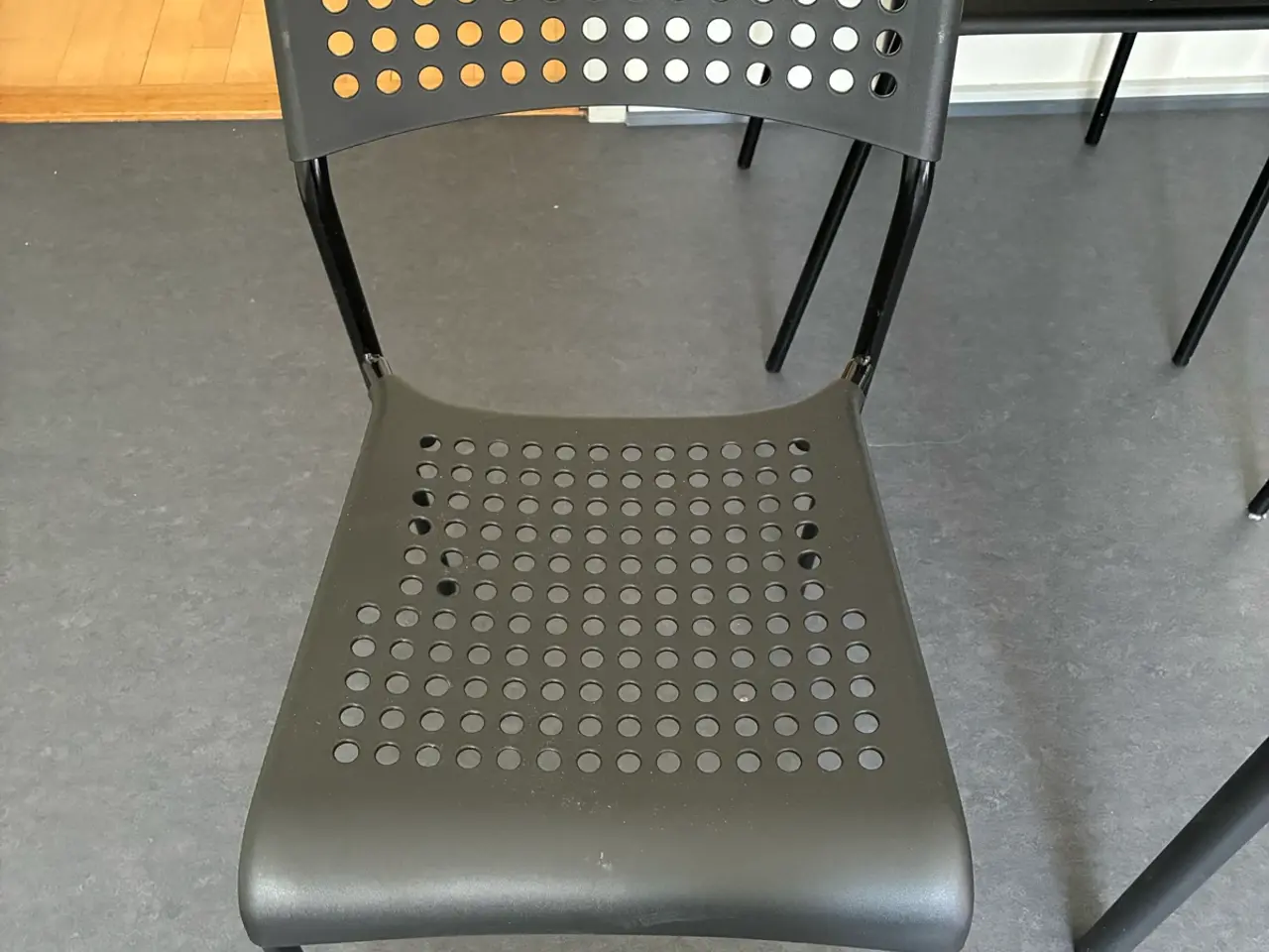 Billede 2 - Spisebordssæt fra ikea
