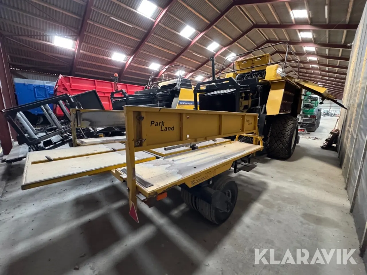 Billede 3 - Ballepresser New Holland BB9090 Med vogn