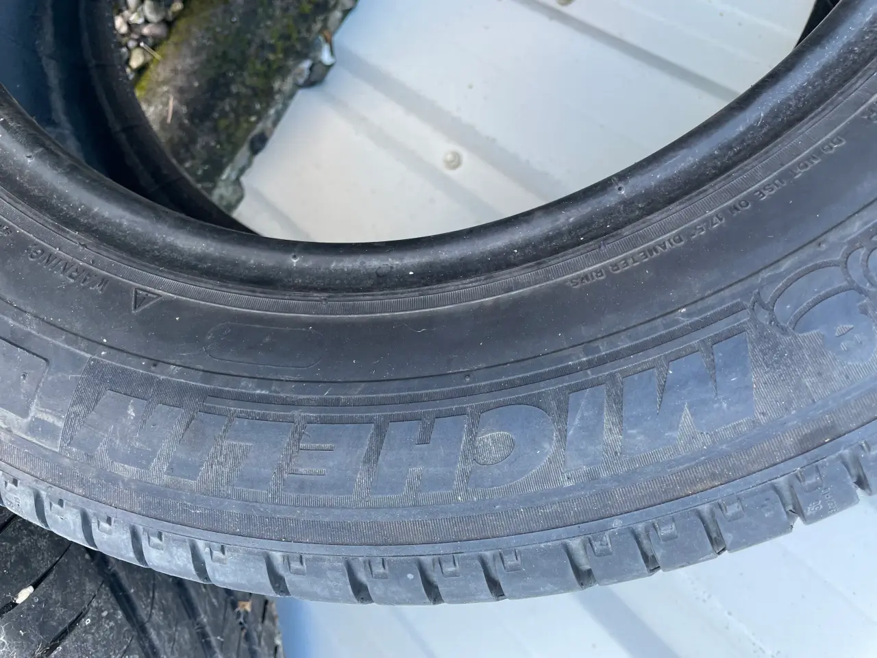 Billede 3 - Dæk til varebil Michelin 235/60x17