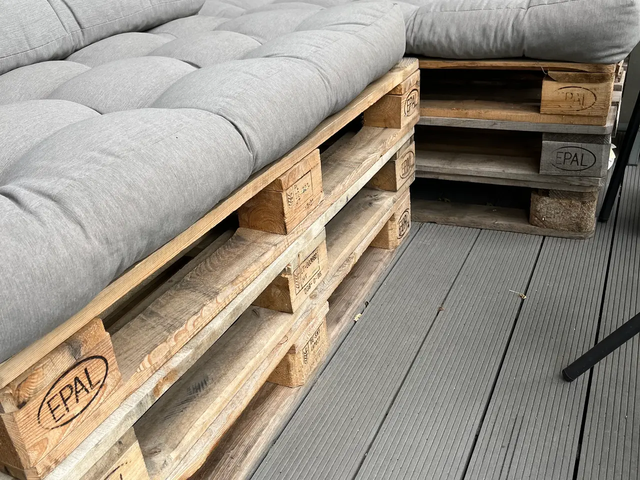Billede 3 - Udendørs pallesofa i grå