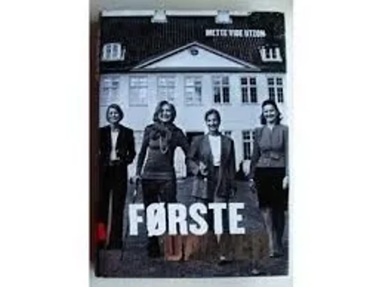 Billede 1 - Førstedamer - Mette Vibe Utzon