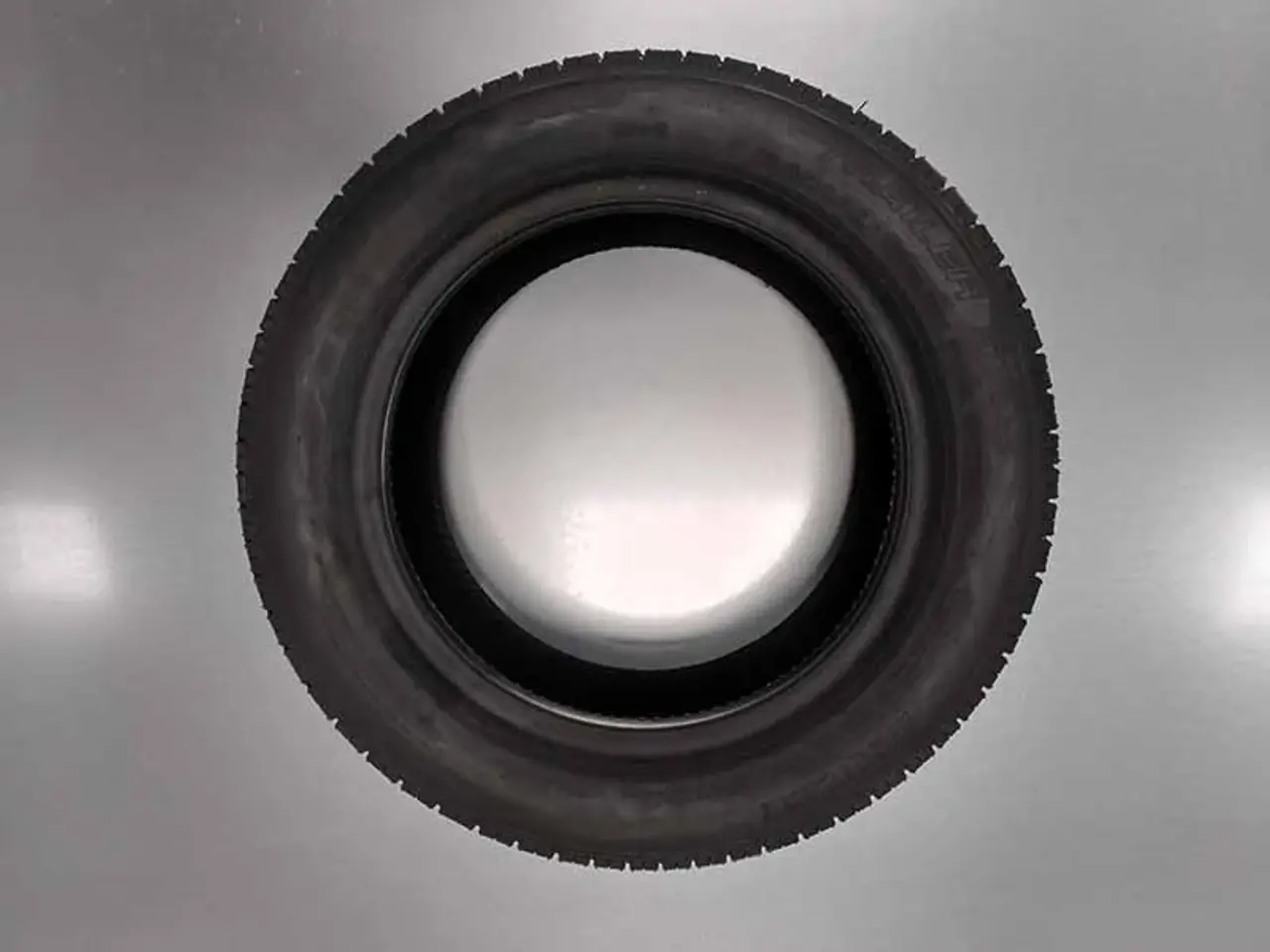 Billede 2 - 195/50R13 Dæk 104/101N