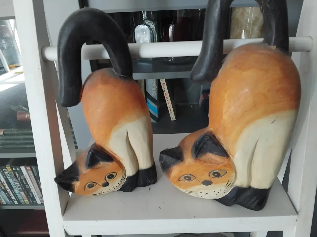 Billede 5 - Træ katte figur, trækattefigurer